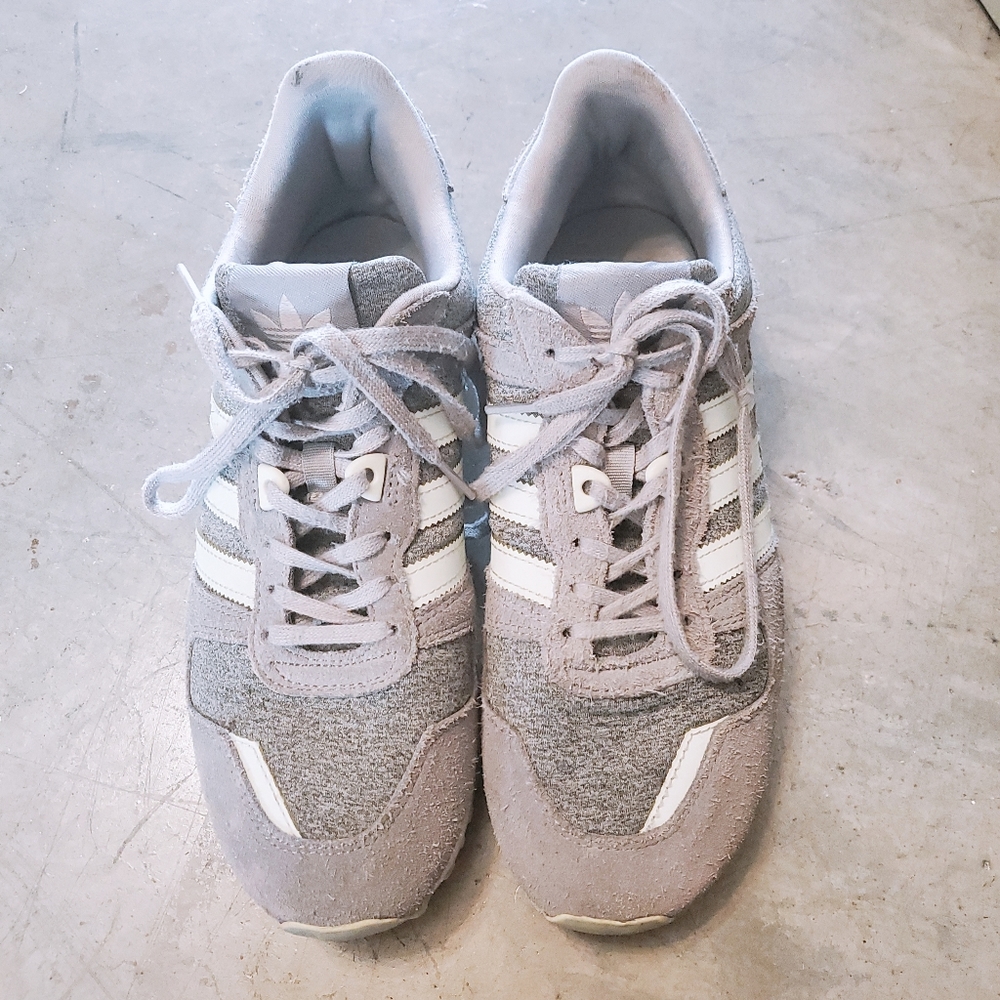 Adidas Sneakers